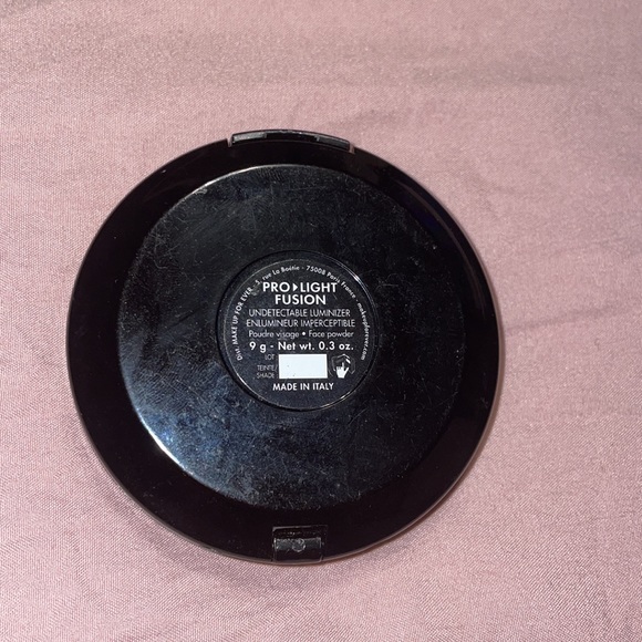 Make Up For Ever Prolight Fusion Highlighter - Picture 3 of 4